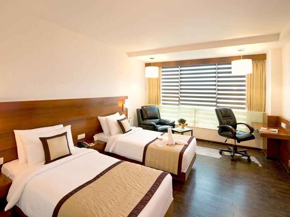 Hotel Sandy'S Tower Bhubaneswar Exterior foto